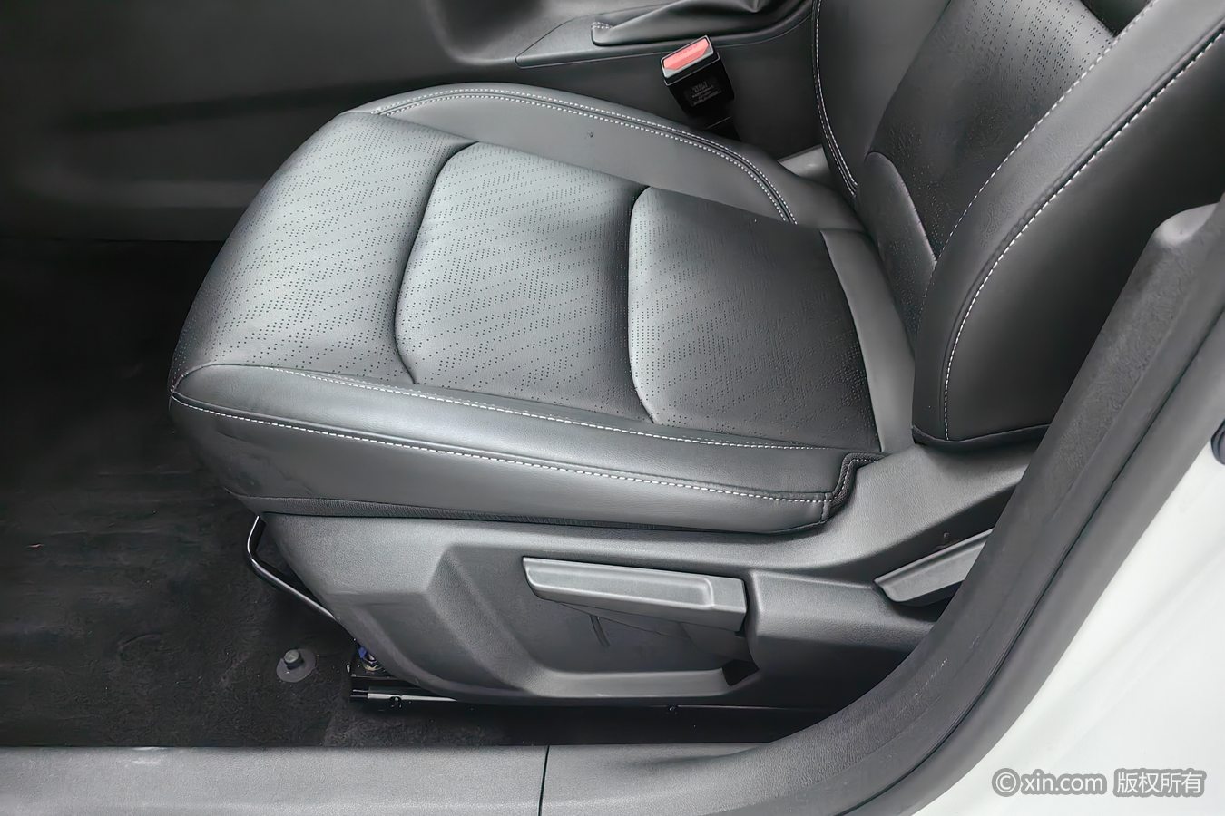 GEELY Emgrand 2023 #21 GEELY Emgrand 2023 car image #21