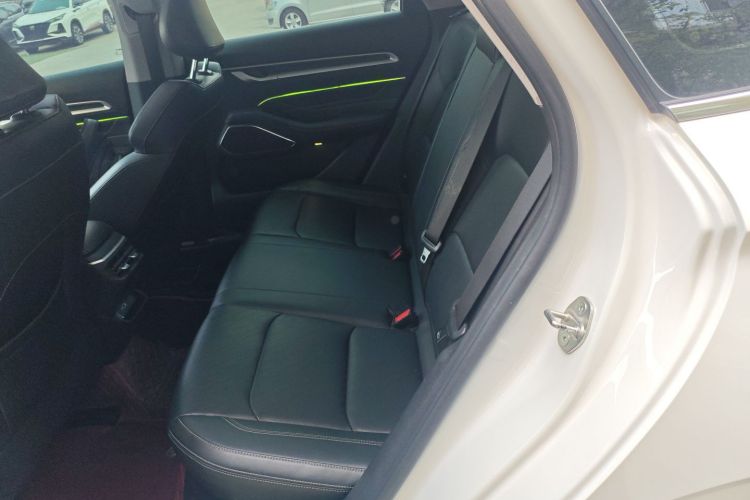 GEELY Emgrand 2024 изображение автомобиля #17