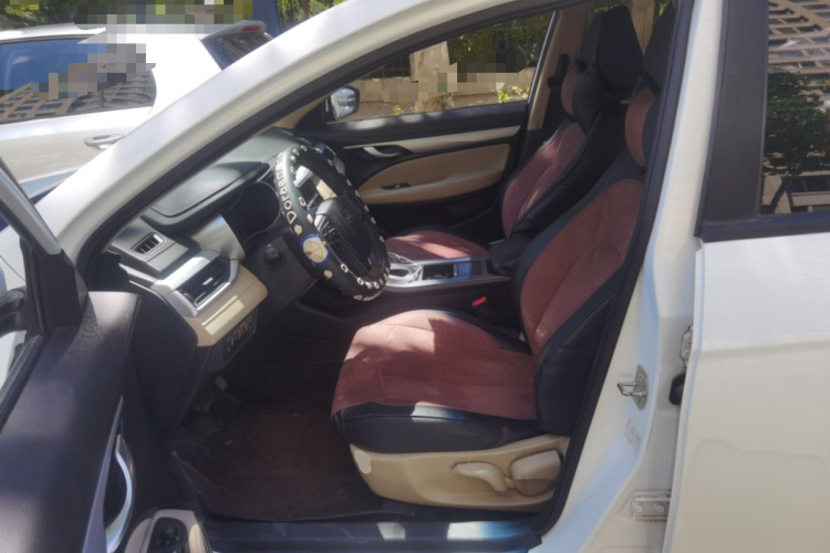GEELY Emgrand 2019 #16 GEELY Emgrand 2019 car image #16