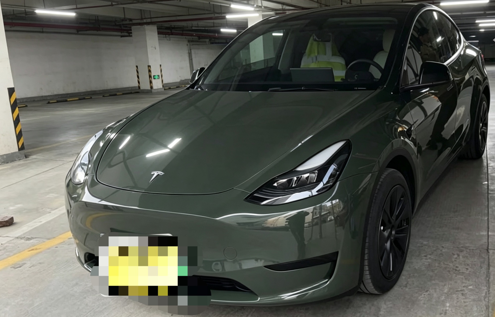 Tesla Model Y 2024 car image 