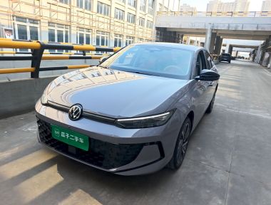 2026 immagine di auto 