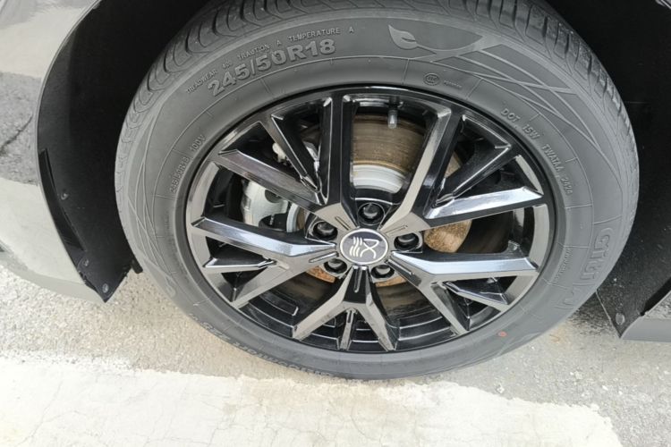 BYD Han 2024 car image #9