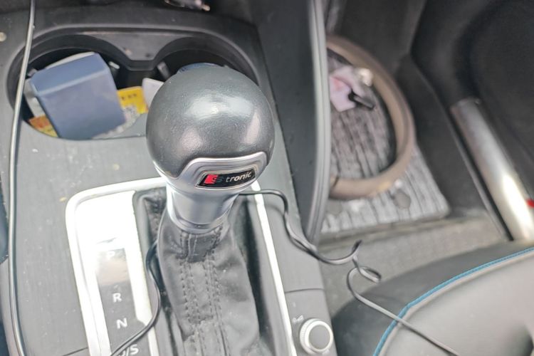 Audi A3 2018 car image #14