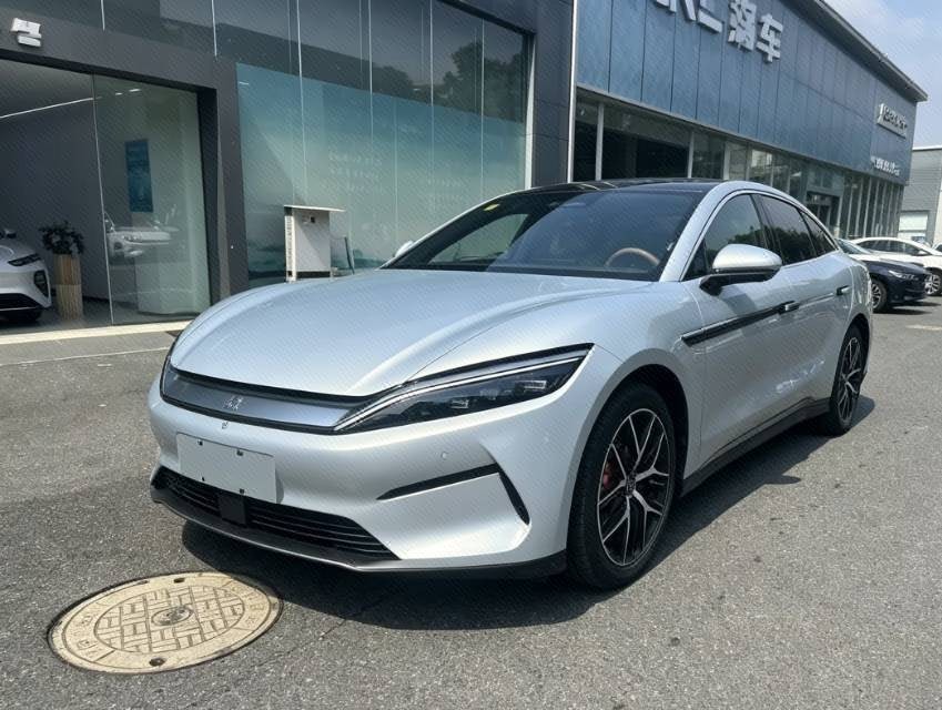 BYD HanL 2025 BYD HanL 2025 car image