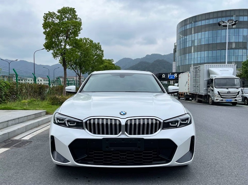 BMW 3 Series 2024 #2 BMW 3 Series 2024 car image #2
