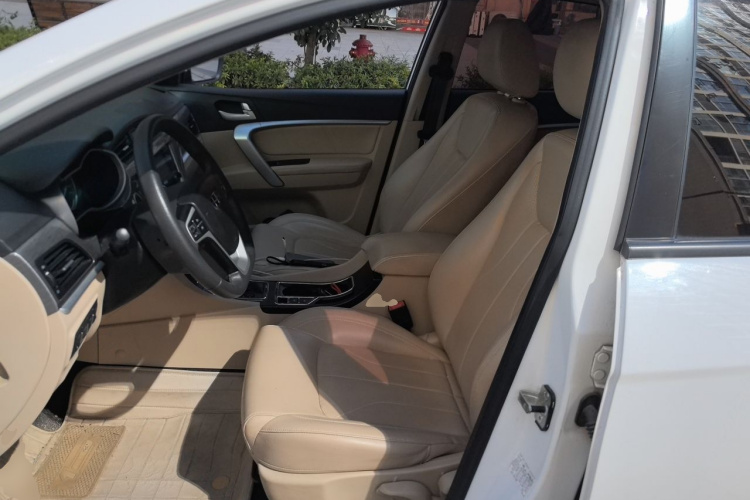 GEELY Emgrand 2017 #15 GEELY Emgrand 2017 car image #15