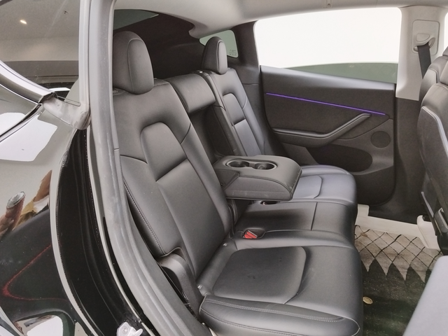 Tesla Model Y 2023 #8 Tesla Model Y 2023 car image #8