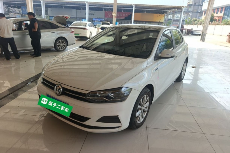 Volkswagen Polo 2020 car image #2