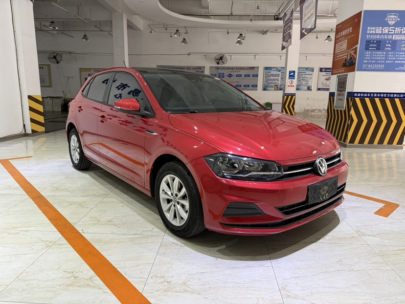 Volkswagen Polo 2022 car image #3