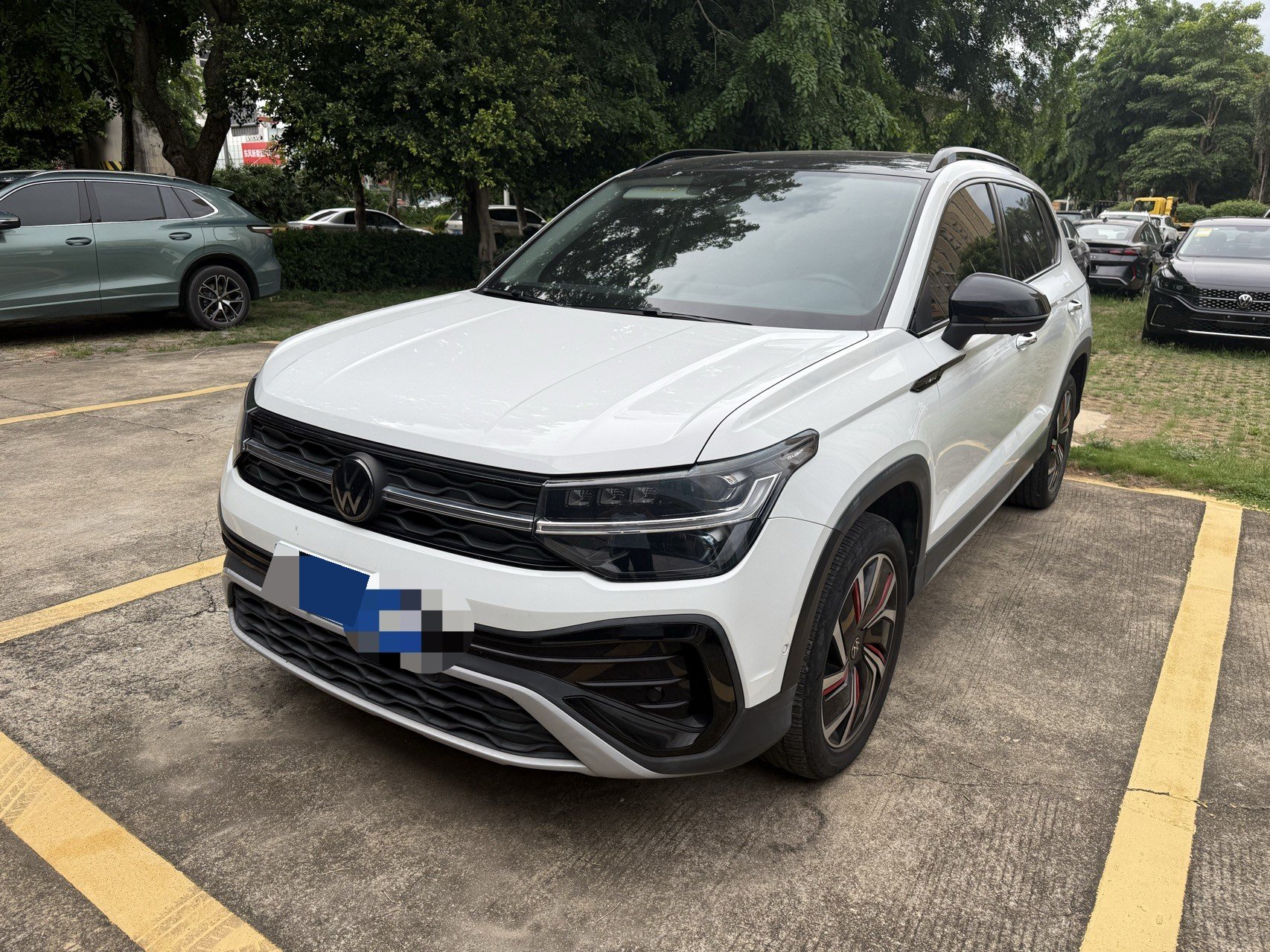 2023 2023 immagine di auto