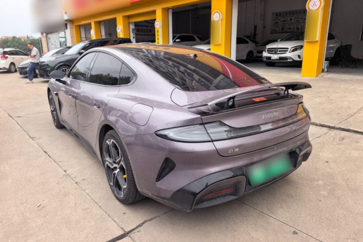 MI SU7 2025 immagine di auto #7
