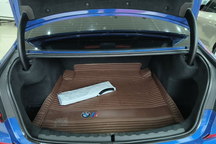 BMW 3 Series 2020 imagem de carro #19