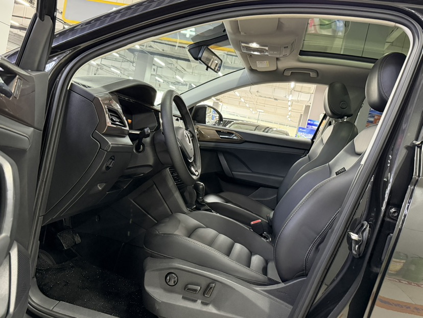 Volkswagen Tharu 2023 car image #5