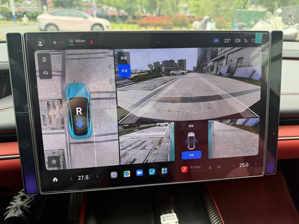 MI SU7 2025 immagine di auto #9
