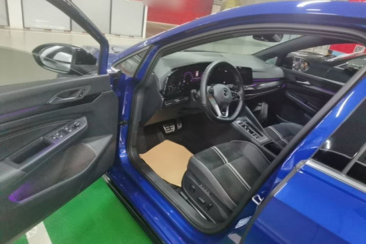 Volkswagen Golf 2021 car image #16