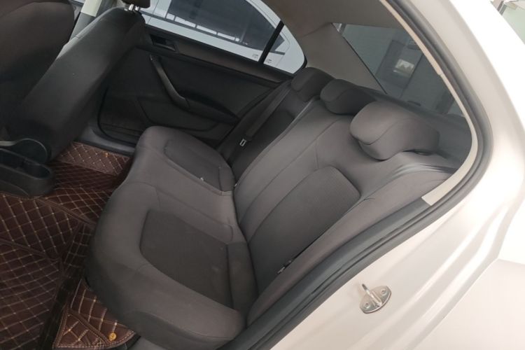 Volkswagen Santana 2017 car image #17