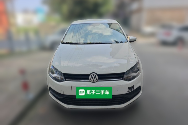 Volkswagen Polo 2019 car image #3