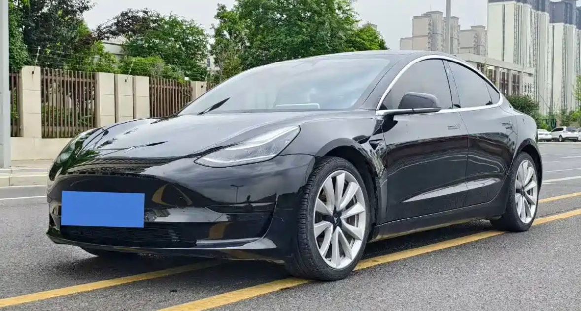 Tesla Model 3 2020 Tesla Model 3 2020 immagine di auto
