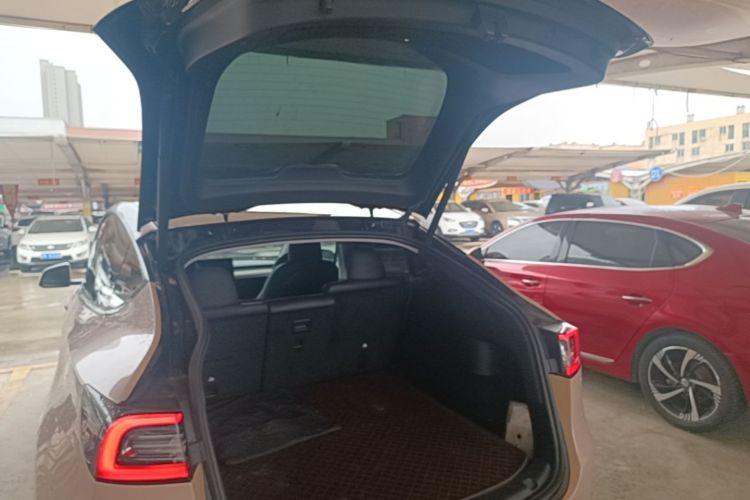 Tesla Model Y 2023 #21 Tesla Model Y 2023 immagine di auto #21