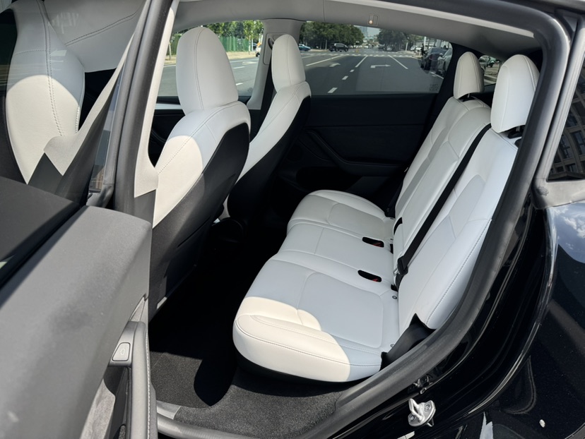 Tesla Model Y 2023 #8 Tesla Model Y 2023 car image #8