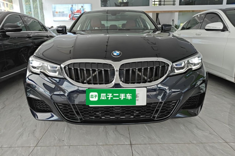BMW 3 Series 2022 #3 BMW 3 Series 2022 car image #3