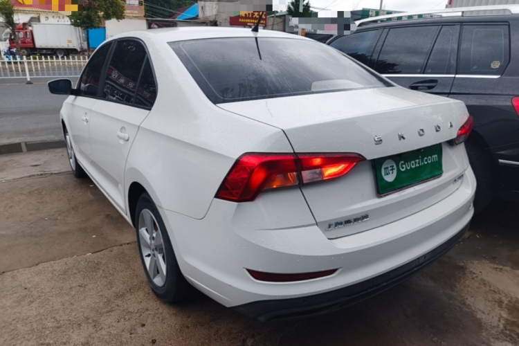Skoda Rapid 2020 car image #5