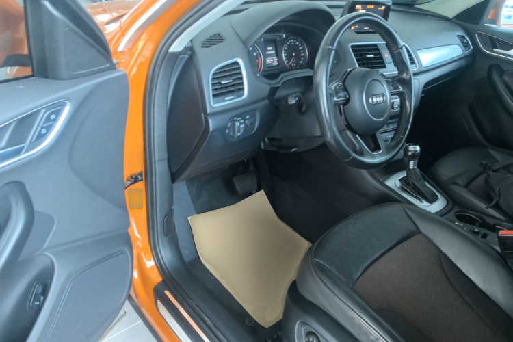 Audi Q3 2017 immagine di auto #16