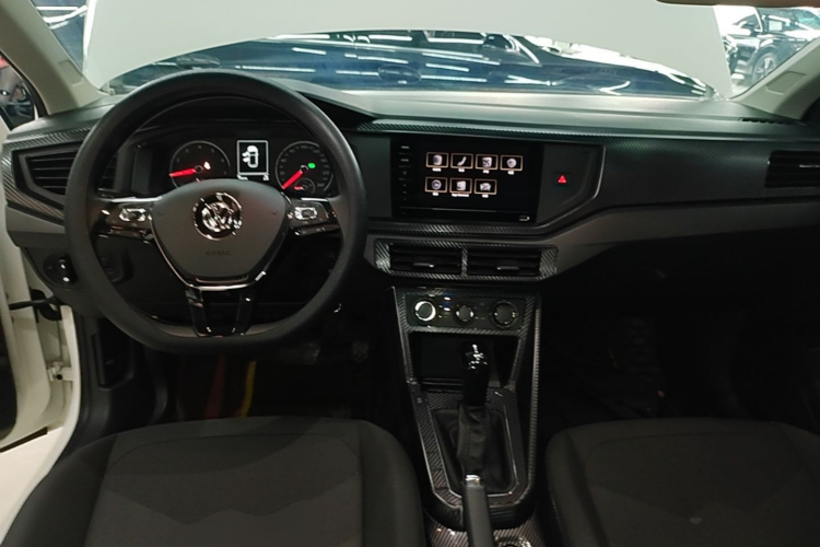 Volkswagen Polo 2020 car image #10