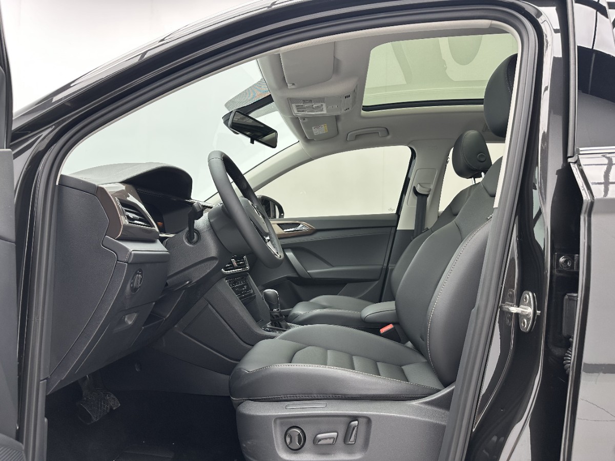 Volkswagen Tharu 2023 car image #5