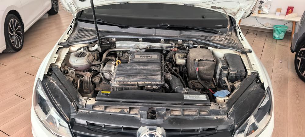 Volkswagen Golf 2017 car image #5