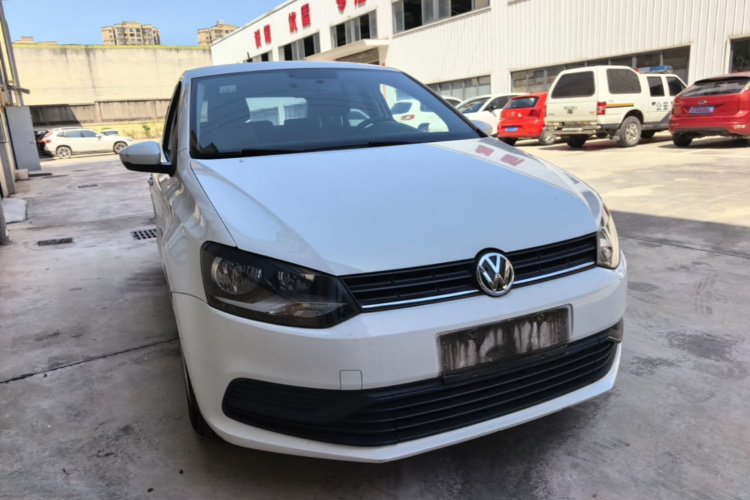 Volkswagen Polo 2015 #4 Volkswagen Polo 2015 car image #4