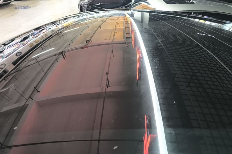 Tesla Model Y 2022 car image #25