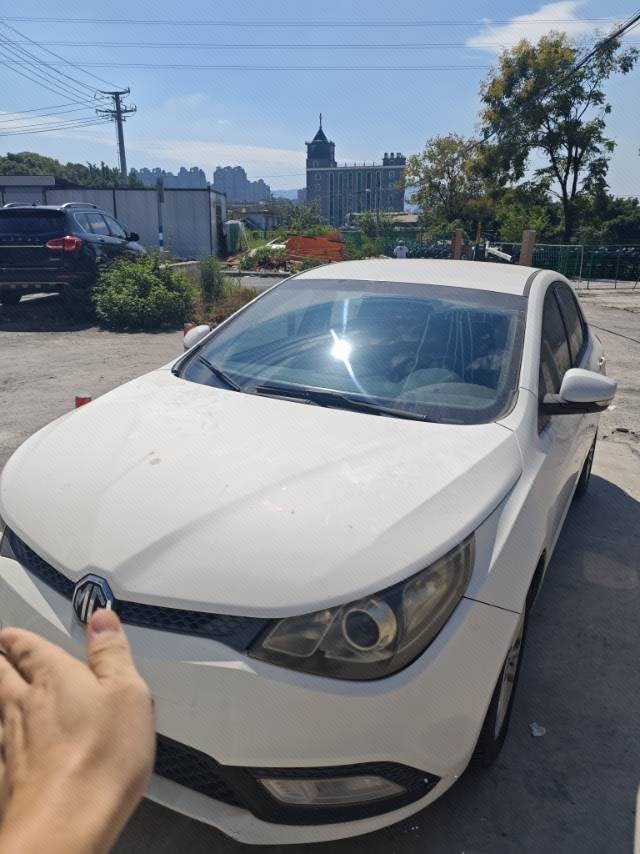 MG 5 2014 MG 5 2014 car image