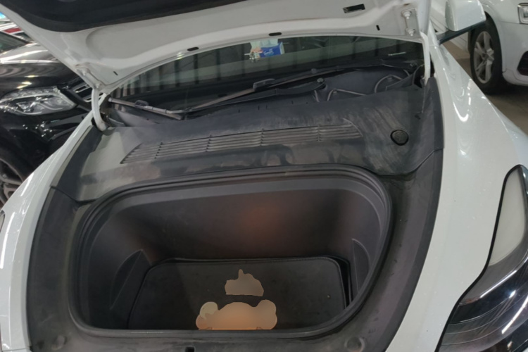 Tesla Model Y 2021 #20 Tesla Model Y 2021 car image #20