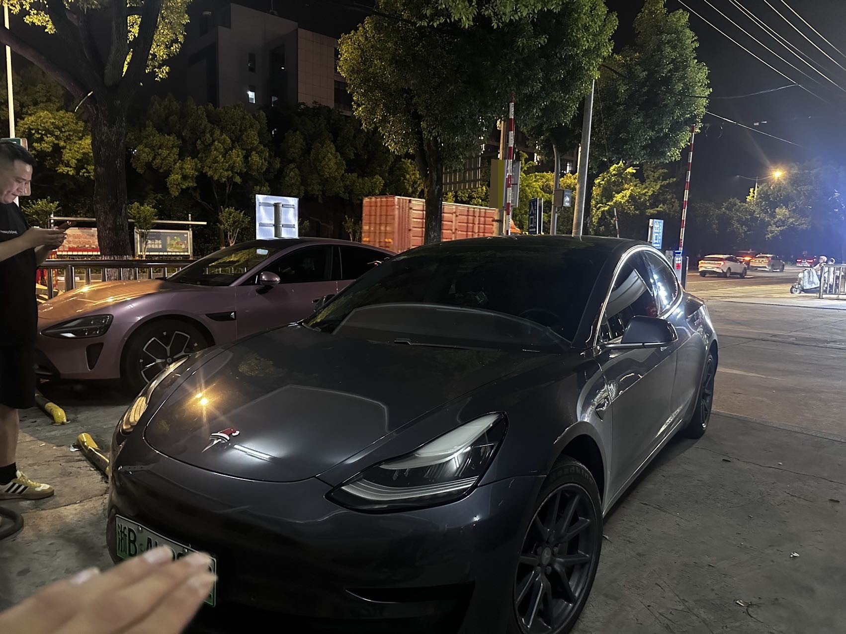 Tesla Model 3 2020 car image 