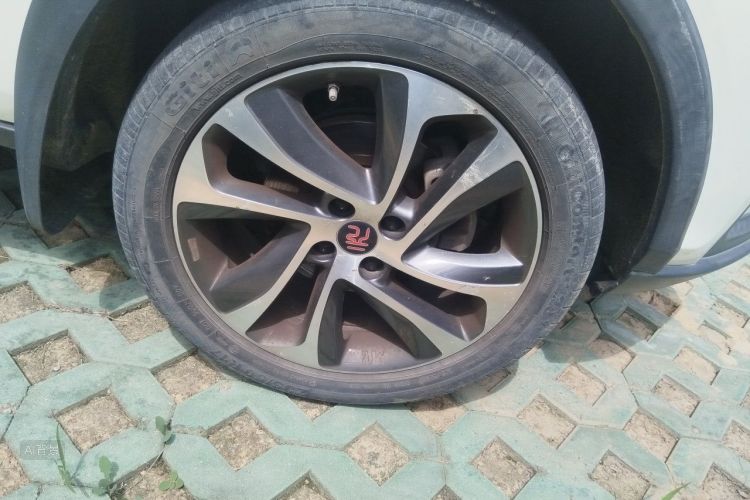 BYD Yuan 2017 #9 BYD Yuan 2017 car image #9