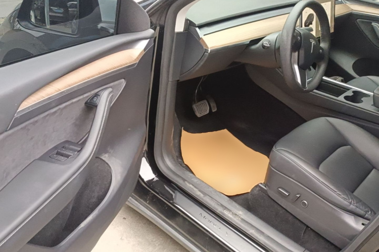 Tesla Model Y 2021 #16 Tesla Model Y 2021 car image #16