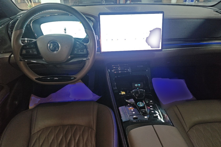 BYD Han 2023 car image #10
