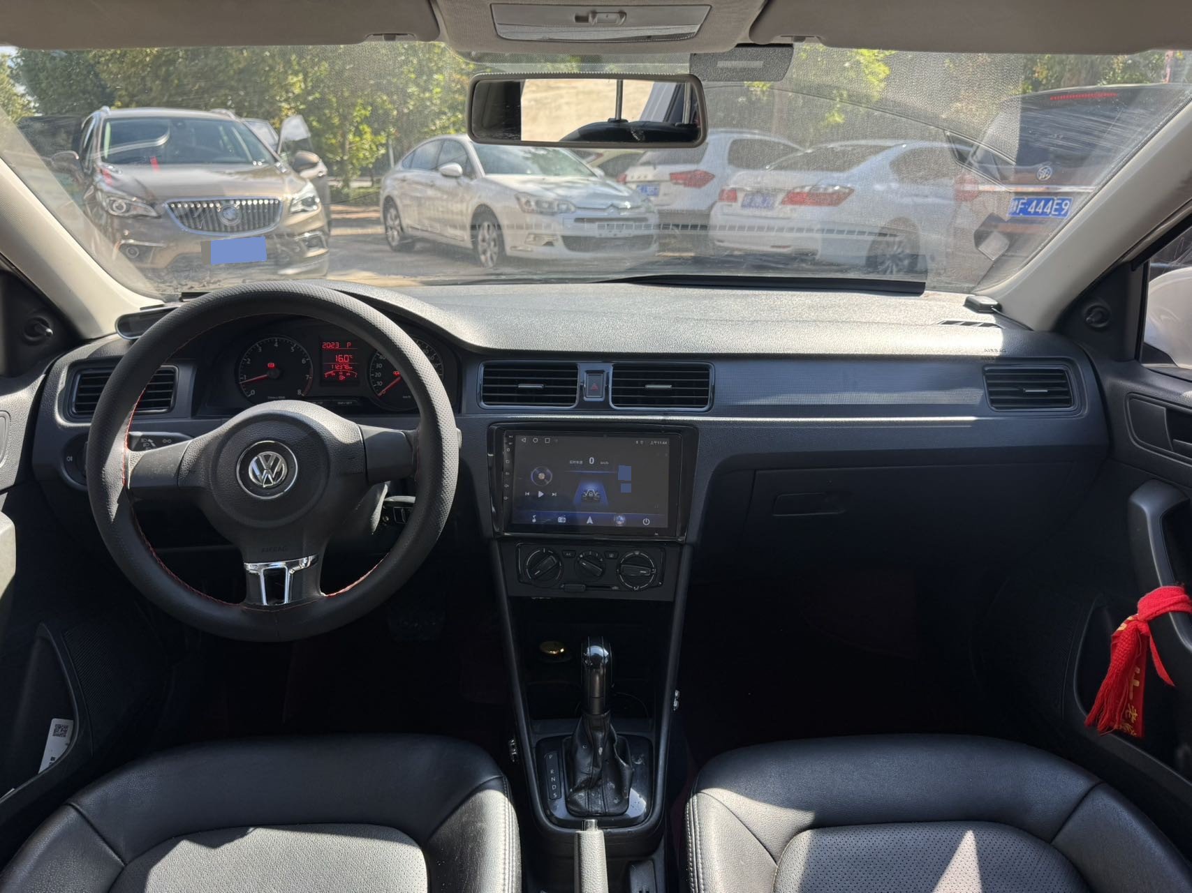 Volkswagen Santana 2014 car image #6