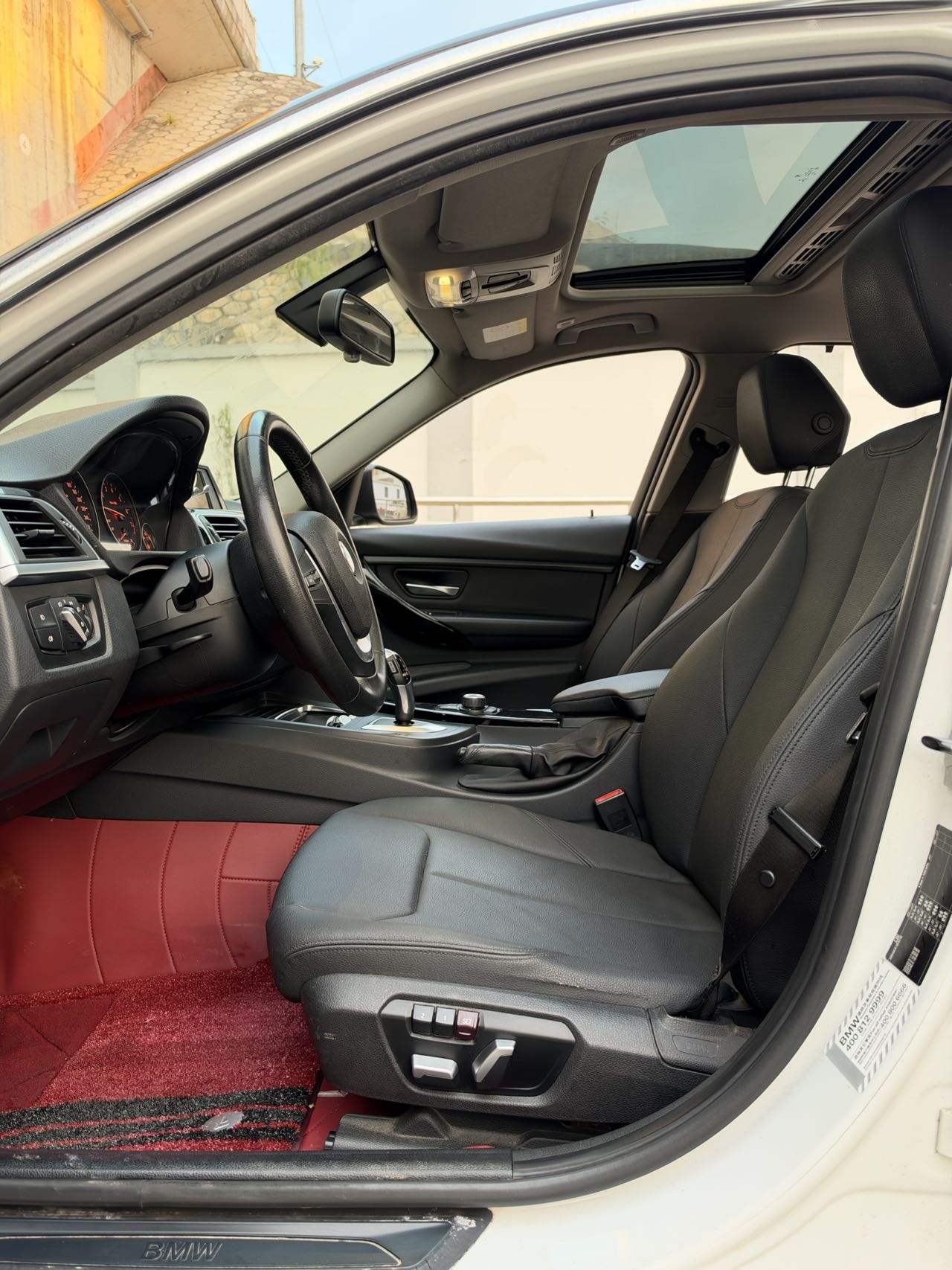 BMW 3 Series 2017 #6 BMW 3 Series 2017 car image #6