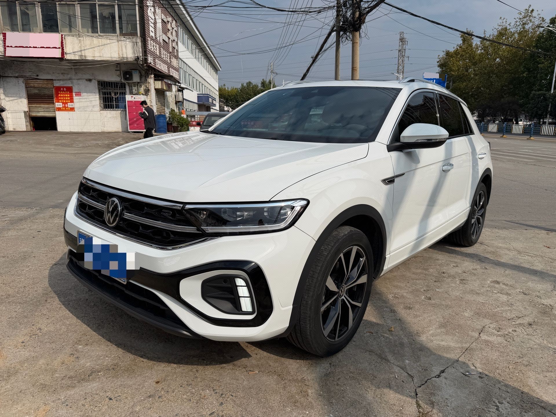 Volkswagen T-Roc 2024 Volkswagen T-Roc 2024 صورة سيارة