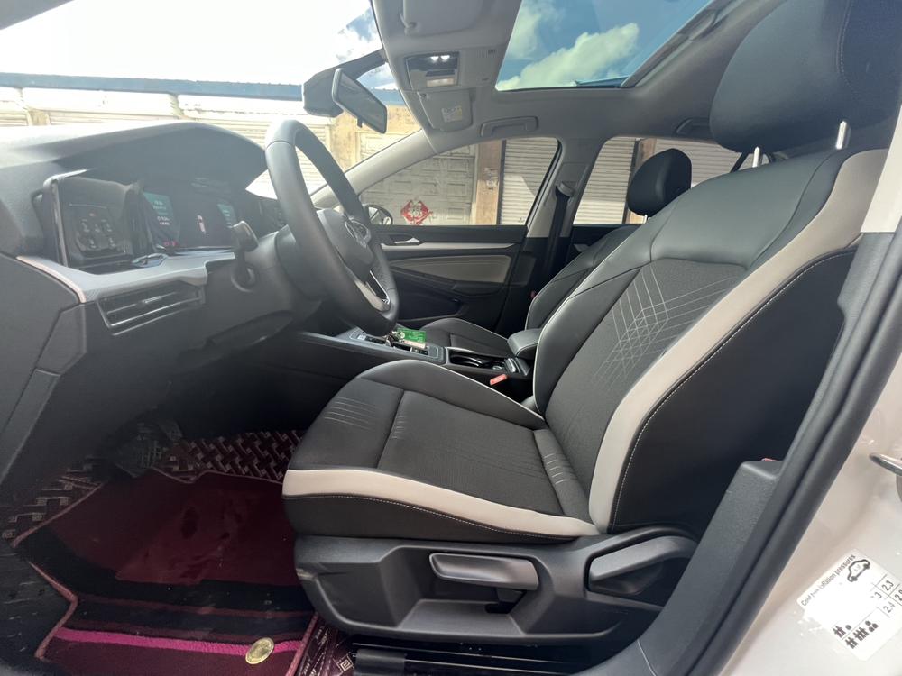 Volkswagen Golf 2023 صورة سيارة #15