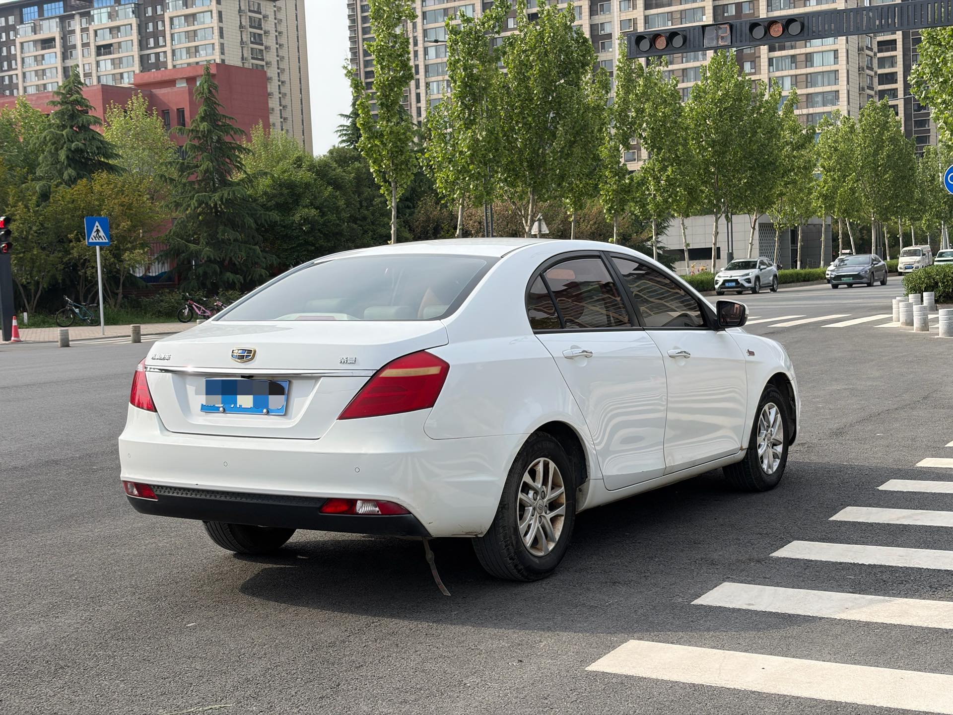 GEELY Emgrand 2017 صورة سيارة #9