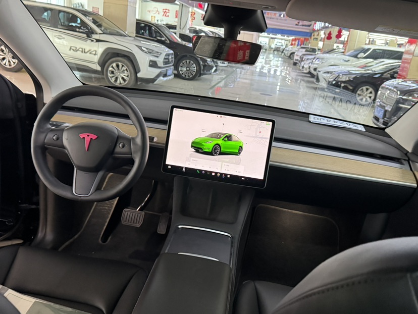 Tesla Model Y 2022 car image #6