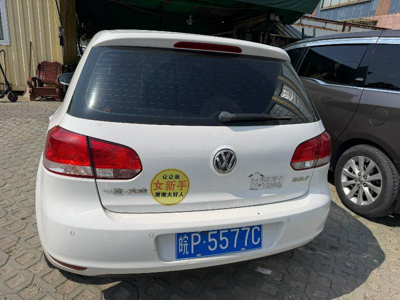 Volkswagen Golf 2014 car image #6