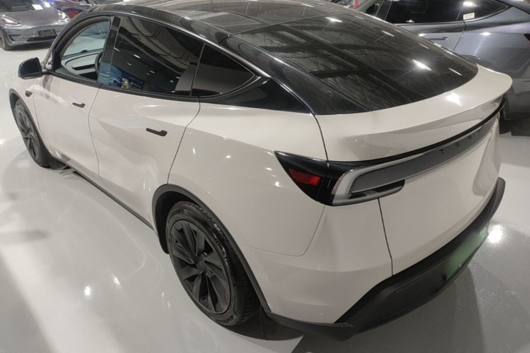 Tesla Model Y 2025 #5 Tesla Model Y 2025 imagen de coche #5