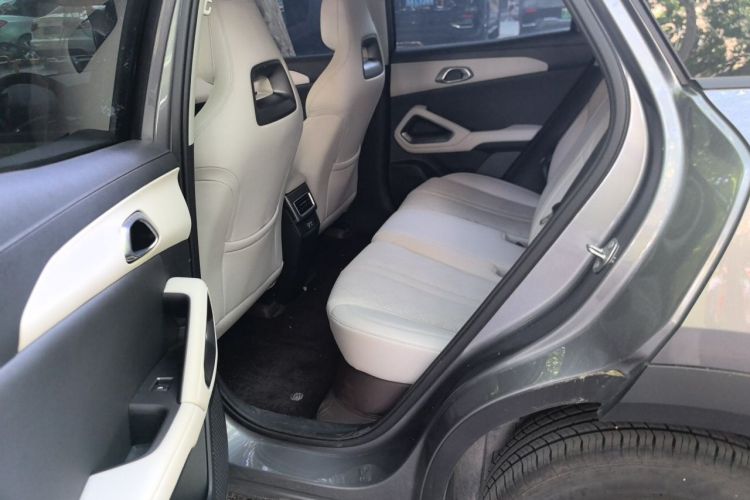 BYD YuanUP 2025 car image #10