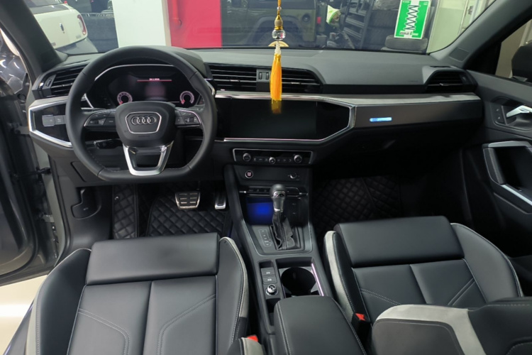 Audi Q3 2024 #10 Audi Q3 2024 car image #10