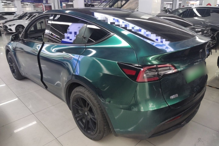 Tesla Model Y 2022 car image #5