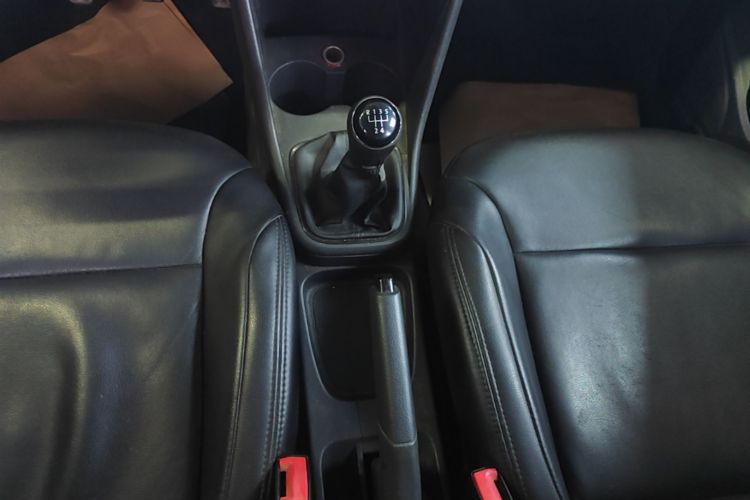 Volkswagen Polo 2015 #14 Volkswagen Polo 2015 car image #14